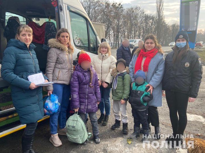 Днепрянин пытался незаконно вывезти в Россию 4 детей